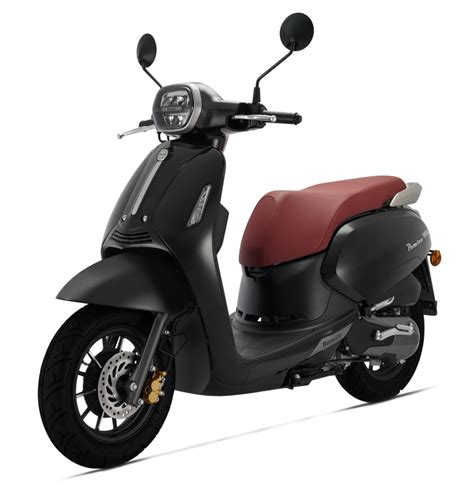 dora benelli|PANAREA 125 .